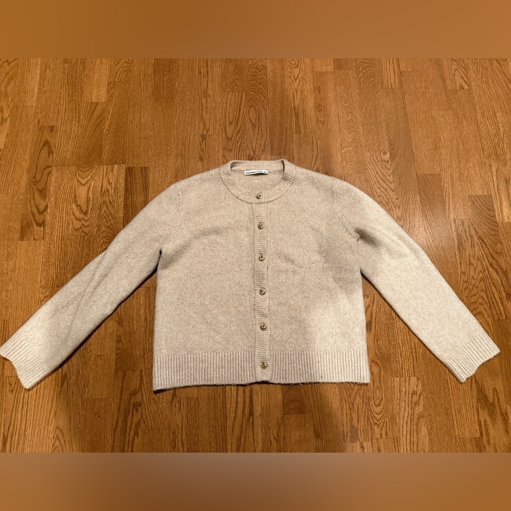 Abercrombie Beige Button-Up Cardigan with gold detail (size L)